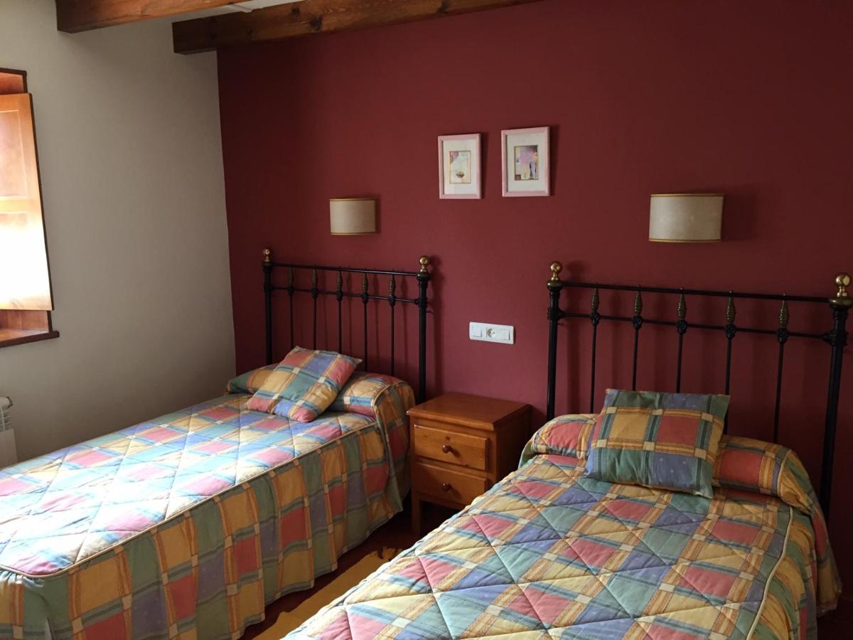 Apartamentos El Cueto De Los Collado Villanueva de Pria Екстер'єр фото