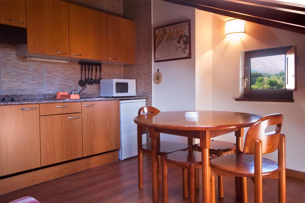 Apartamentos El Cueto De Los Collado Villanueva de Pria Екстер'єр фото