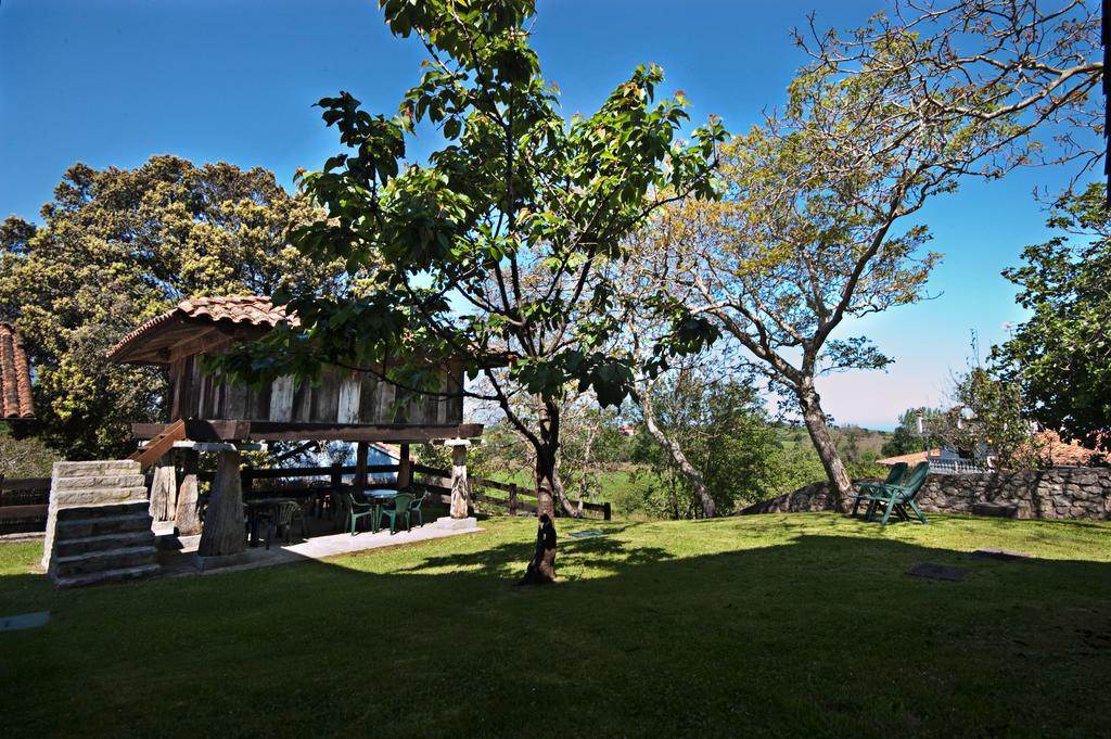 Apartamentos El Cueto De Los Collado Villanueva de Pria Екстер'єр фото
