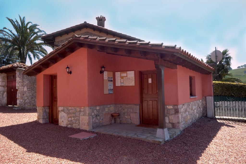 Apartamentos El Cueto De Los Collado Villanueva de Pria Екстер'єр фото